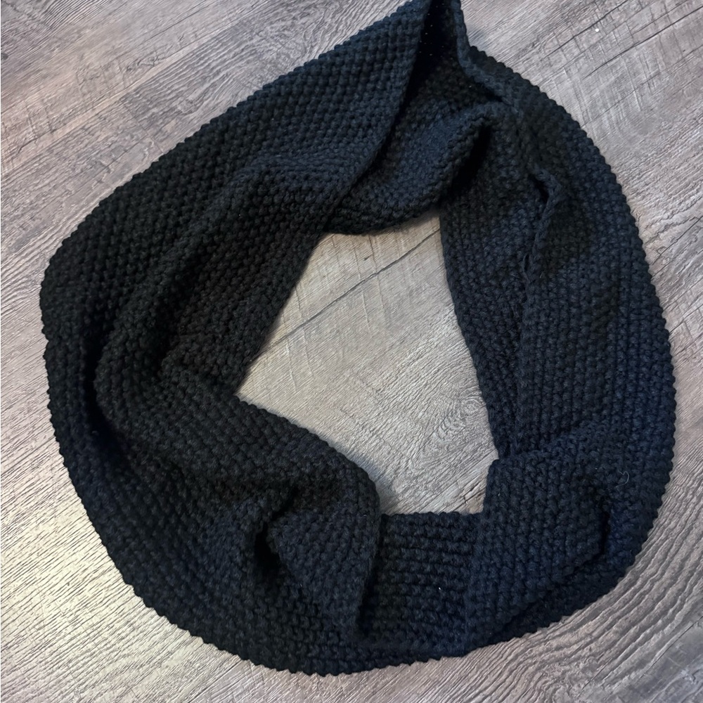 Elegant Black Knit Infinity Scarf